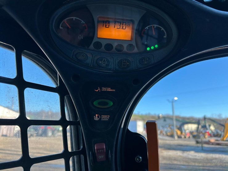 2022-bobcat-t870-image-19