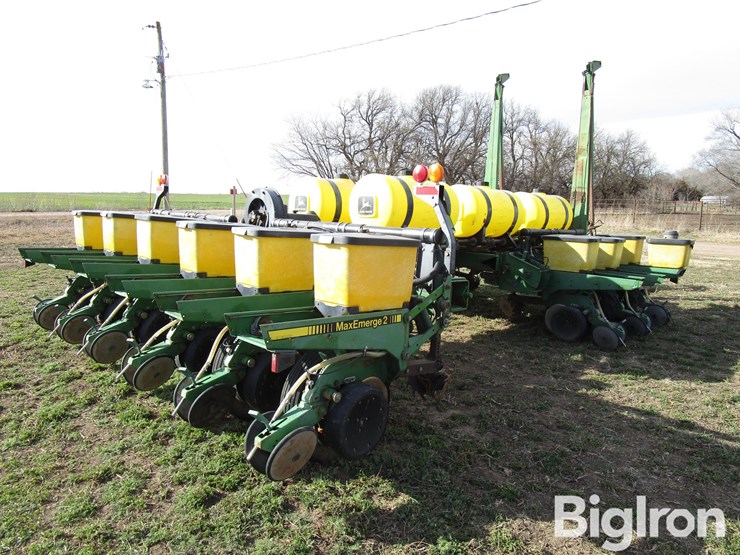 john-deere-7200-image-5