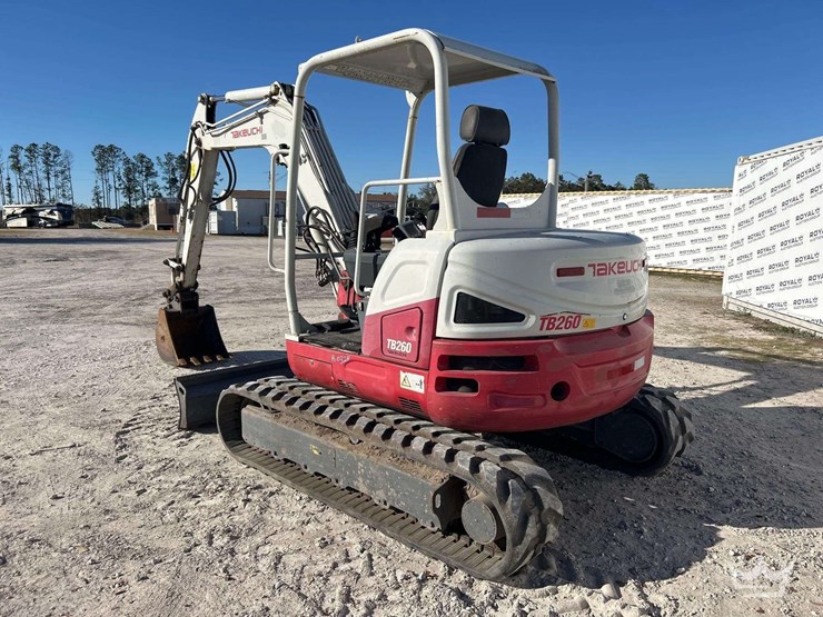 2014-takeuchi-tb260-image-4