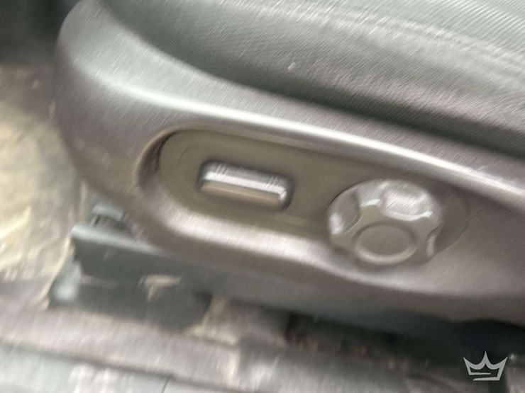 2018-ford-explorer-image-15