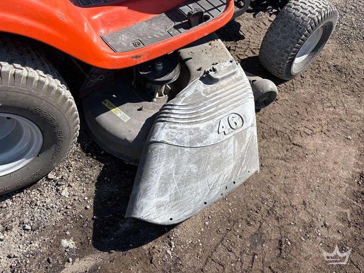 2012-husqvarna-yth21k46-46in.-riding-lawn-mowers-image-10