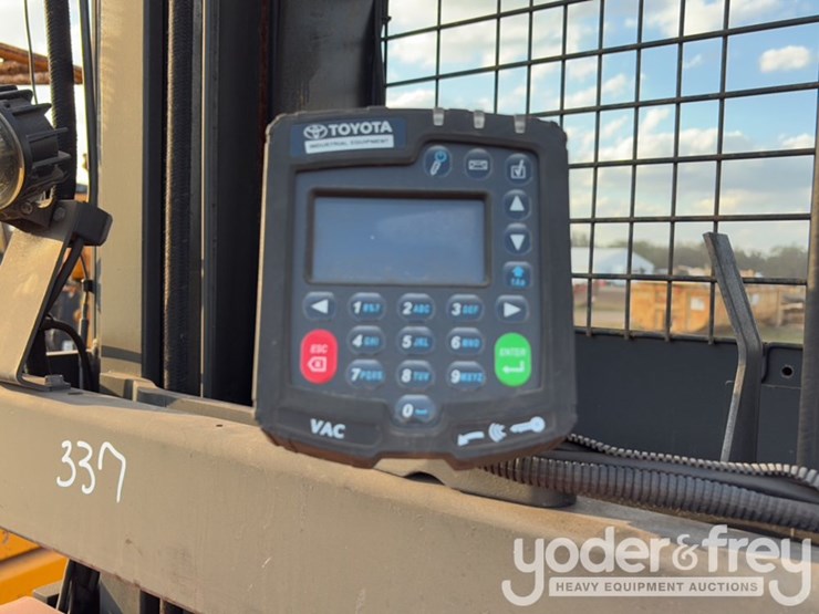 2017-toyota-6bpu15-image-19