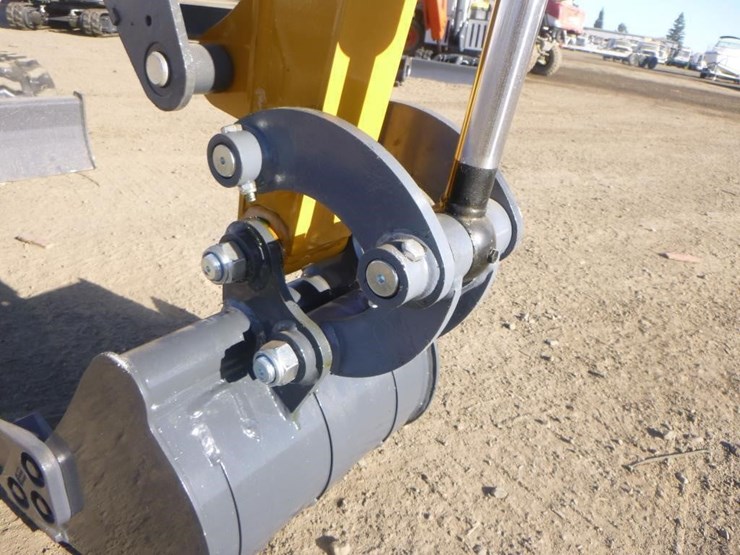 me20-hydraulic-excavator-image-11