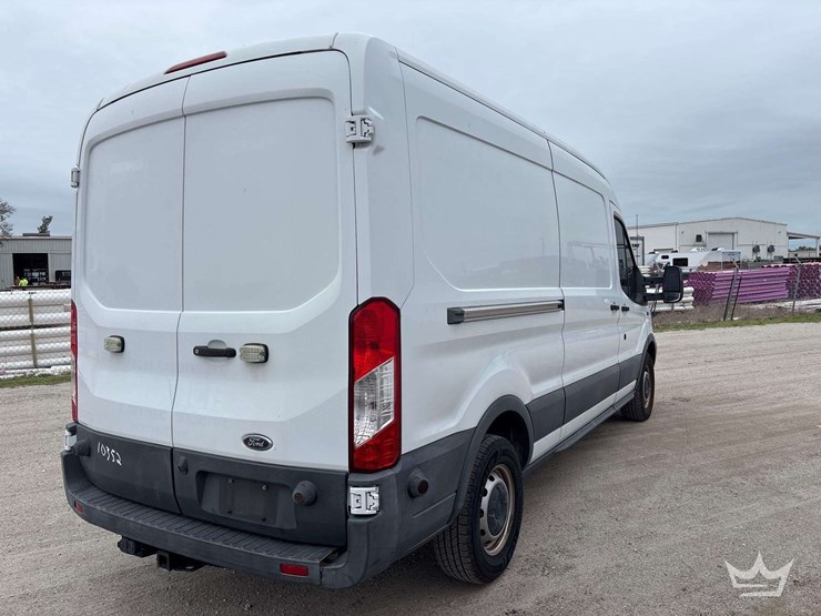2017-ford-transit-image-3