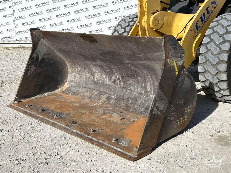 2016-komatsu-wa320-8-image-9