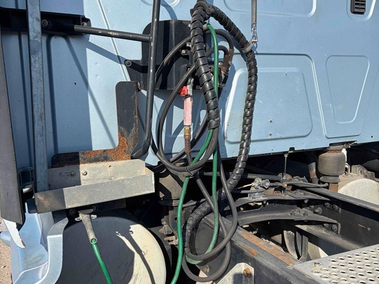 2017-international-prostar-image-8