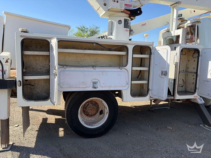 2011-international-durastar-4300-image-29