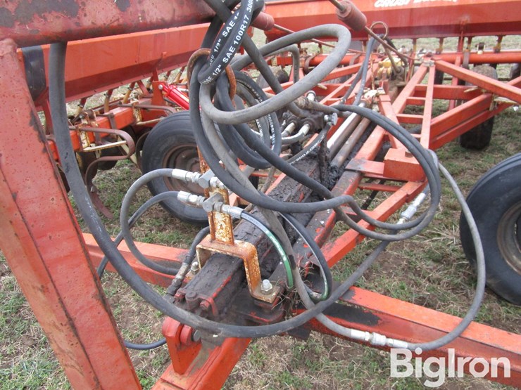 crustbuster-30'-hoe-drill-image-10