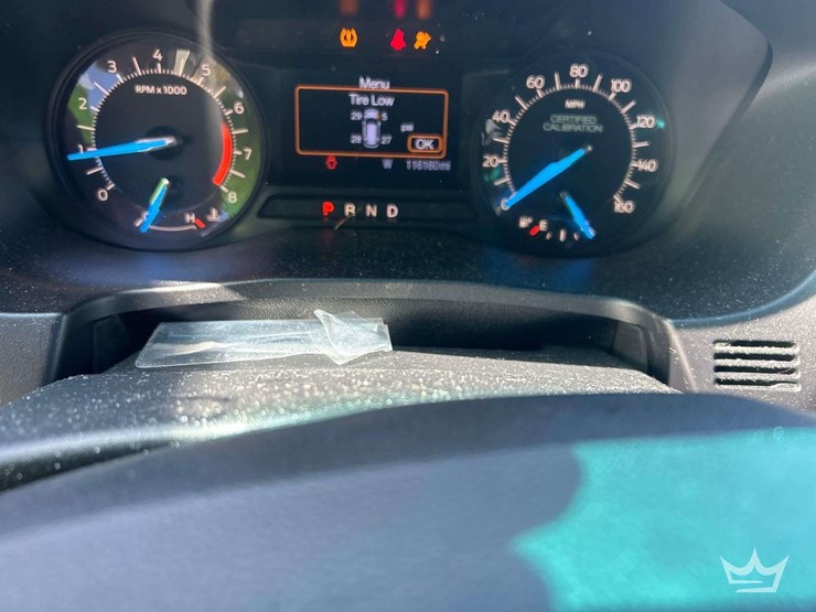 2016-ford-explorer-image-12