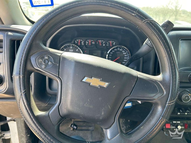 2017-chevrolet-silverado-1500-image-13