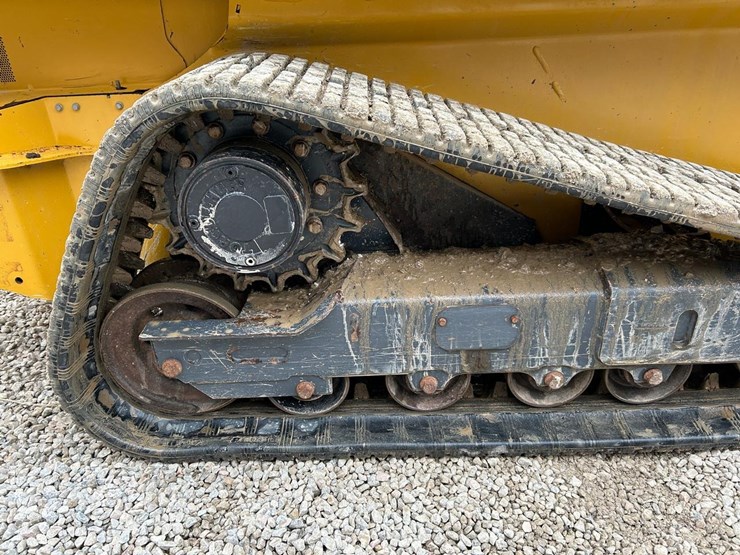 2021-deere-325g-image-13