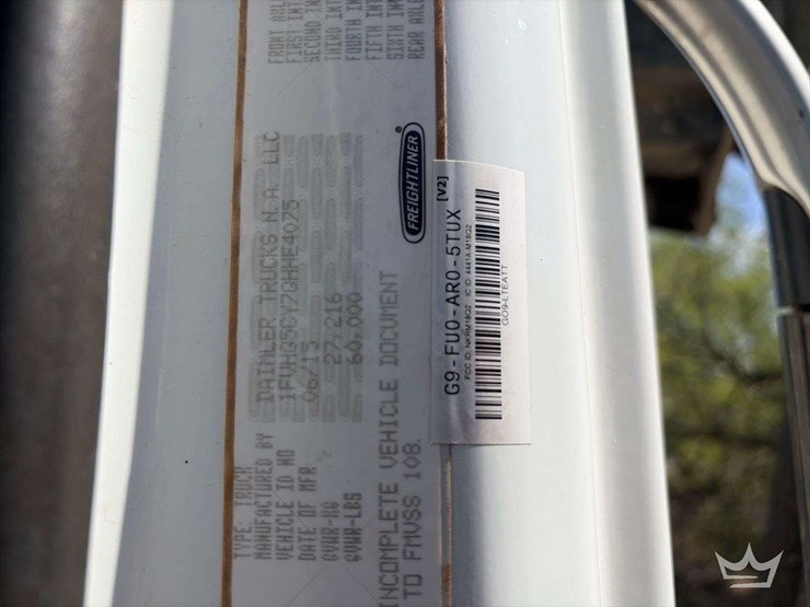 2016-freightliner-108sd-image-6