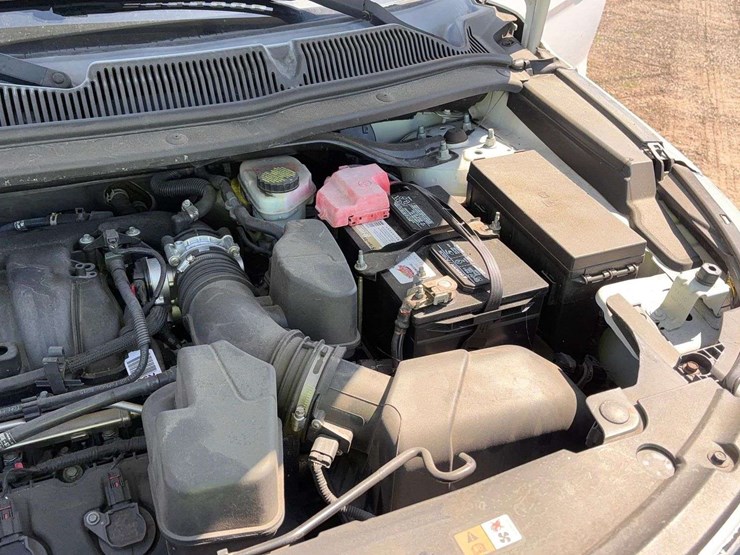 2015-ford-explorer-image-22