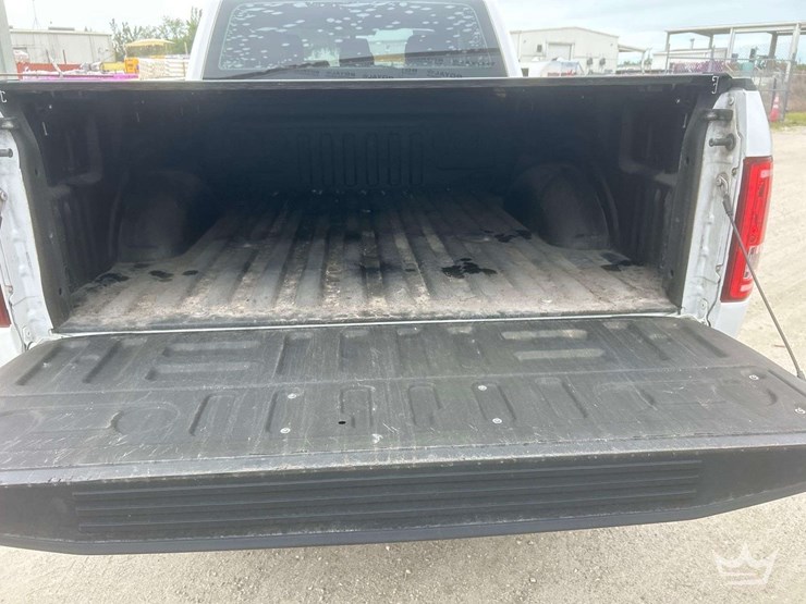 2017-ford-f150-image-11