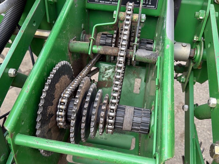john-deere-7200-image-35