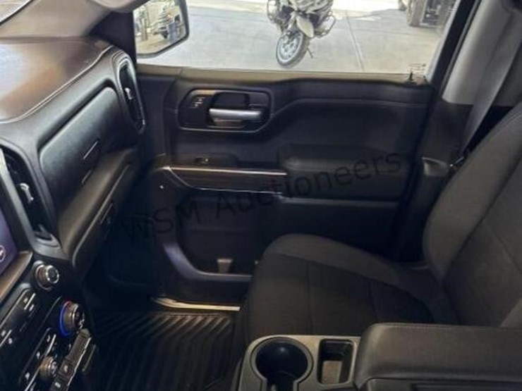 2021-chevrolet-silverado-1500-image-21