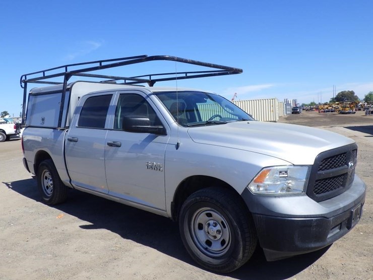 2017-dodge-1500-image-2