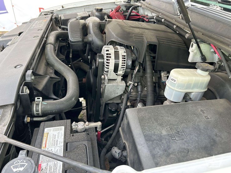 2014-chevrolet-tahoe-image-11