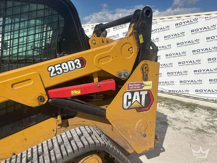 2021-caterpillar-259d3-image-17
