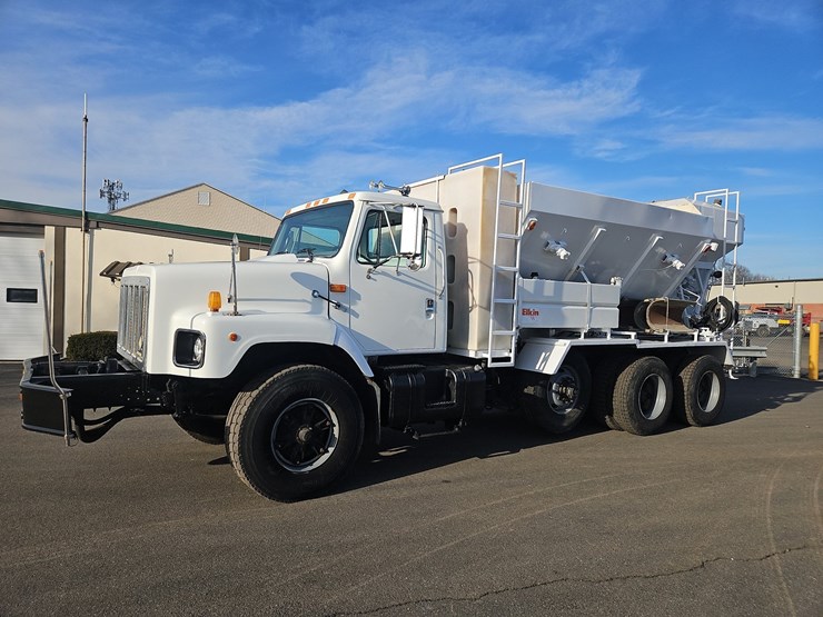 1997-international-2674-image-2