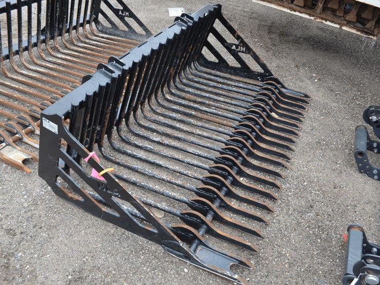 hla-stone-fork-image-1