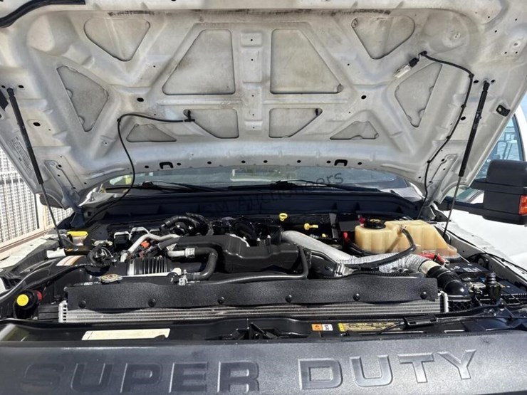 2015-ford-f550-image-18