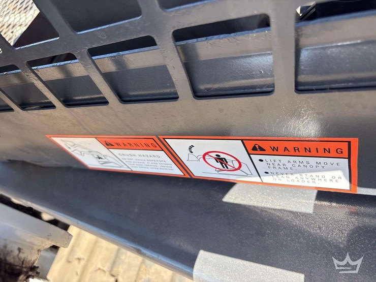 2011-takeuchi-tl250-image-18