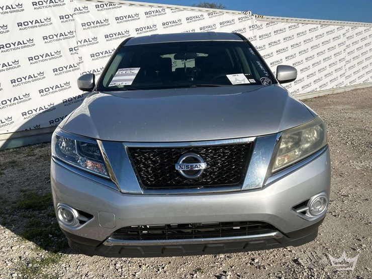 2013-nissan-pathfinder-image-24