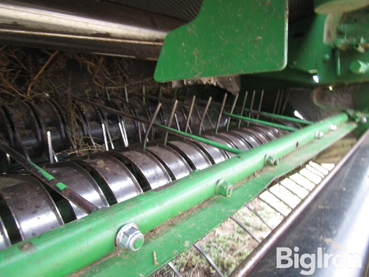 john-deere-568-image-15