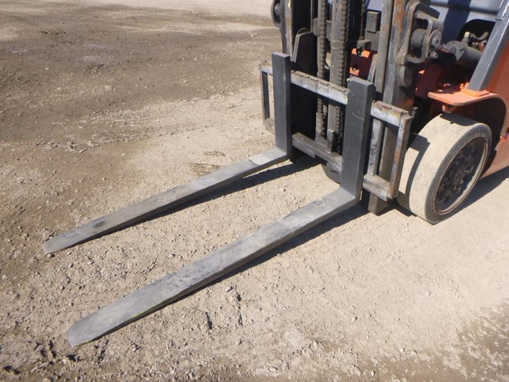 toyota-7fguc20-forklift-image-9