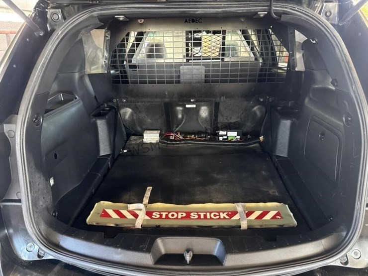 2016-ford-explorer-image-10