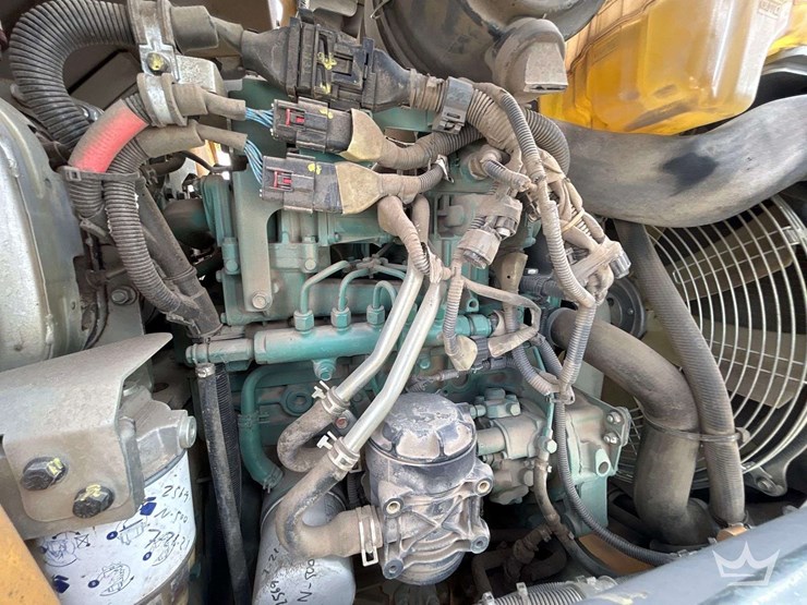 2013-volvo-bl70b-image-9