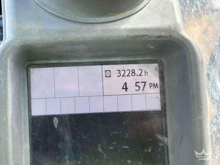 2016-deere-85g-image-37