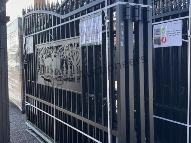 (4)-kj-k0720-7ft-x-10ft-driveway-gates-image-2