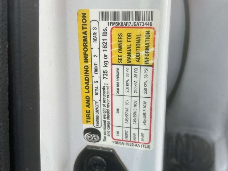 2018-ford-explorer-image-11