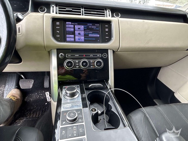 2013-land-rover-range-rover-image-17