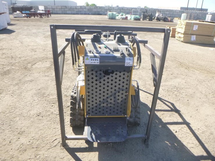 sdlanch-sdll60-skid-steer-track-loader-image-8