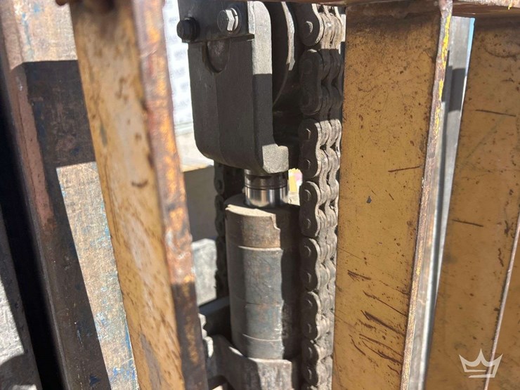 hyster-50-5,000lb-propane-forklift-image-17