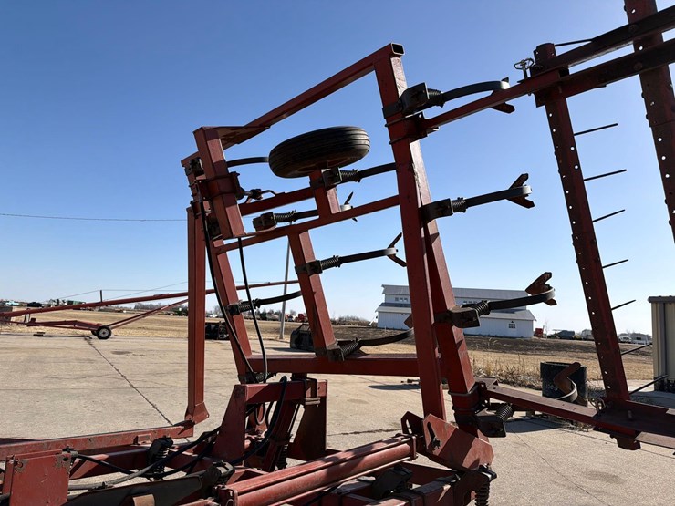 hesston-2210-image-24