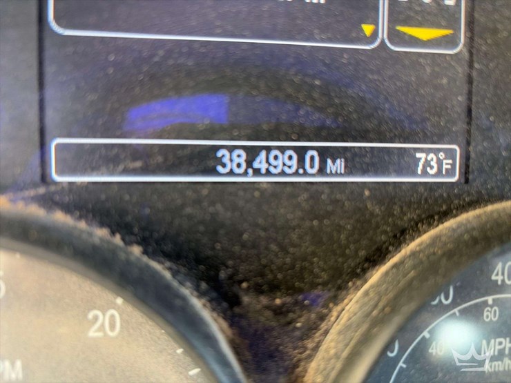 2015-peterbilt-567-image-7