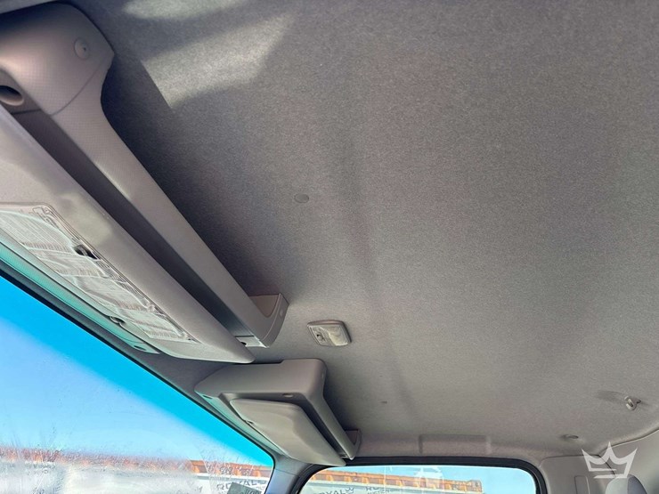 2016-isuzu-nrr-image-20