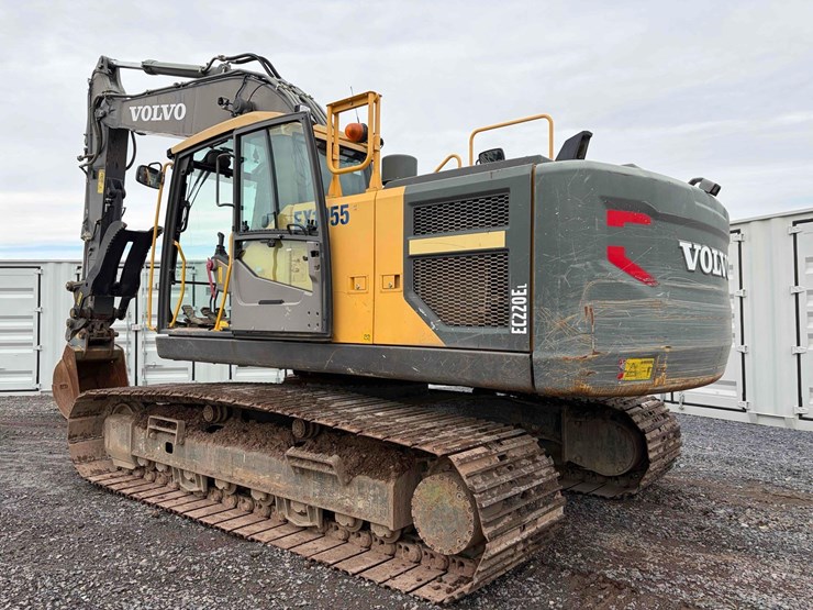 2016-volvo-ec220e-image-5