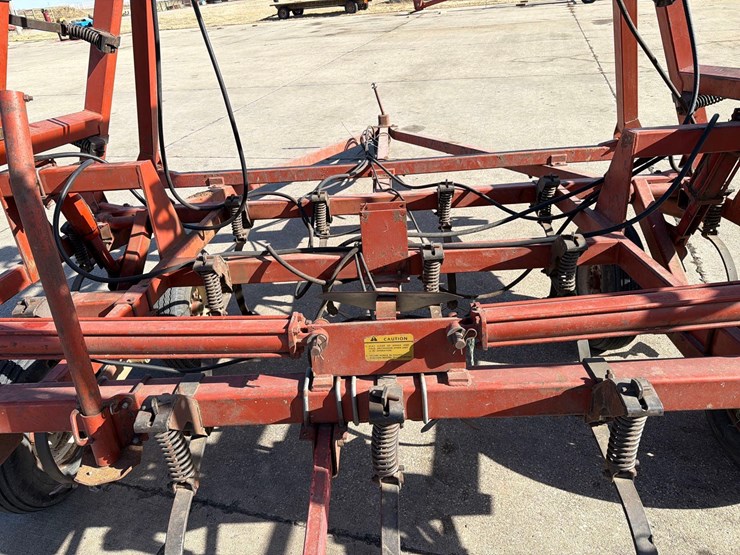 hesston-2210-image-23