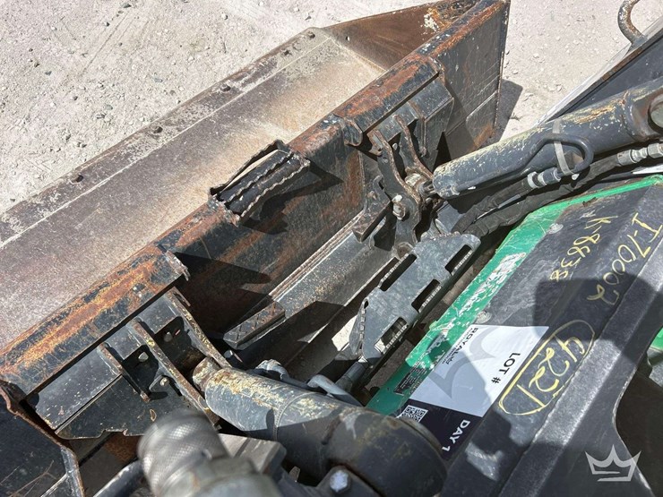 2019-deere-314g-image-10