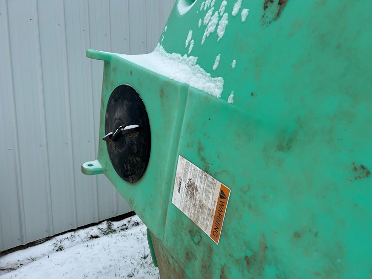 2500-gallon-poly-tank-image-6