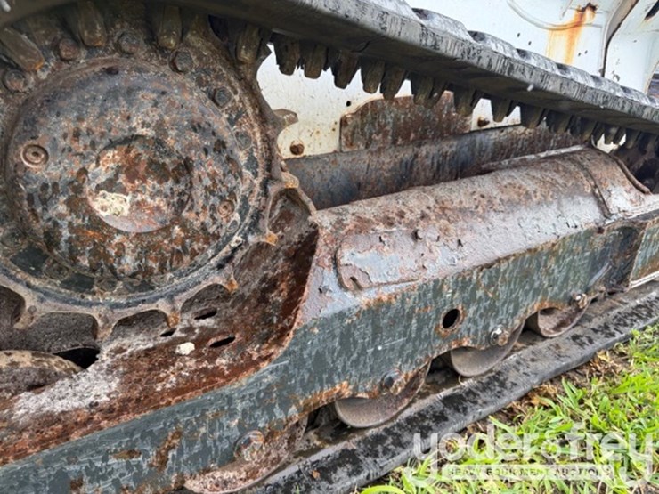 2020-bobcat-t590-image-6