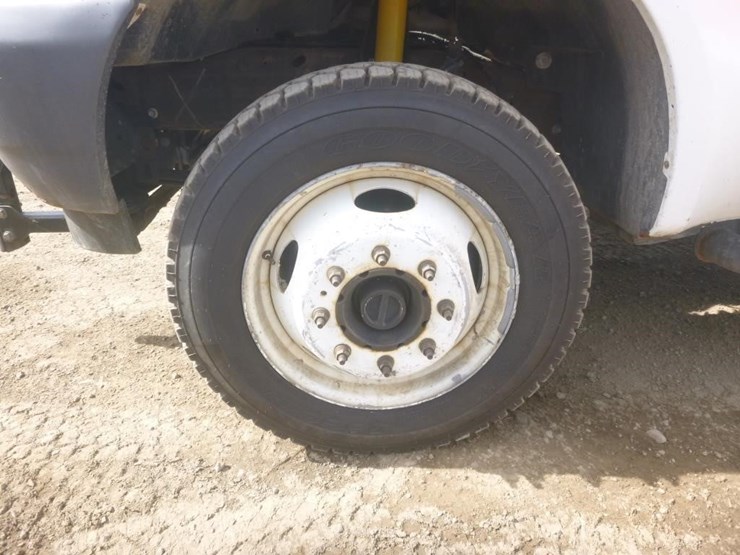 2001-ford-f450-image-26