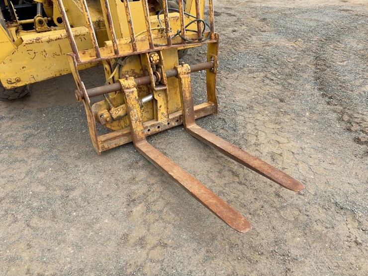 1995-caterpillar-th83-image-8