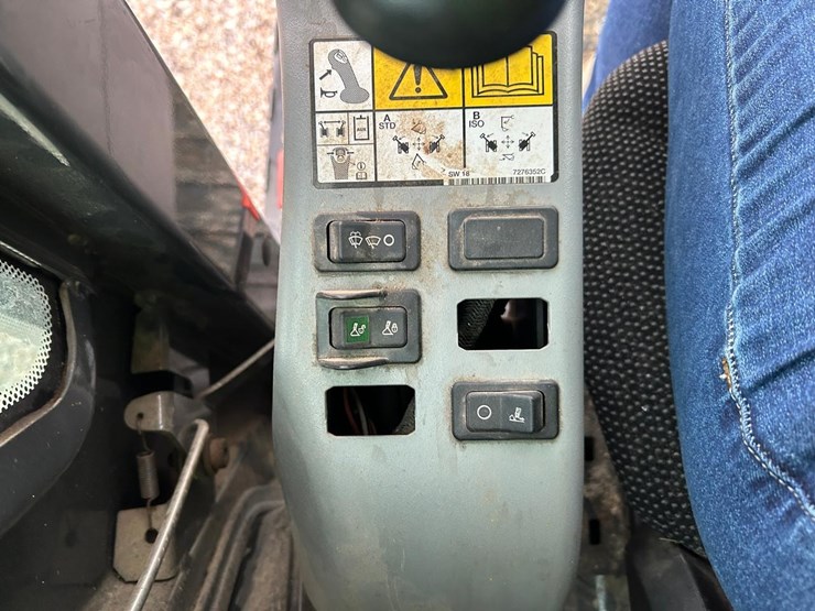 2023-bobcat-e88-image-27