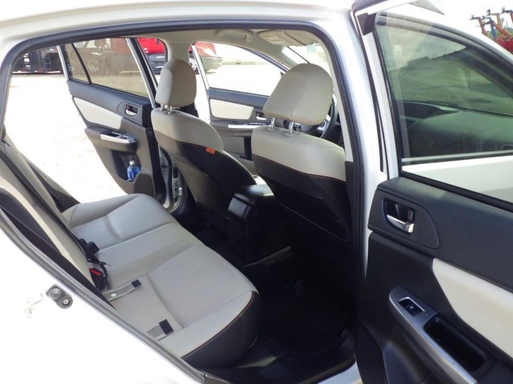 2017-subaru-crosstrek-image-8